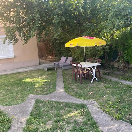 Spa Jardin Prive T3 Independant Dans Villa Morieres-les-Avignon Dış mekan fotoğraf